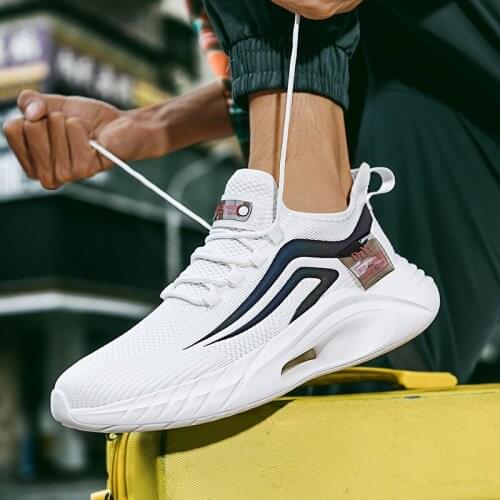 Mens High Quality Lace Up Reflective Lightweight Running Shoes Mesh Breathable Sneakers Leisure Outdoor Sport Footwear Large