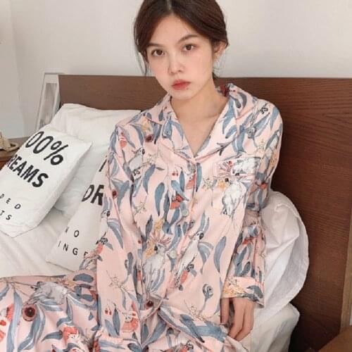 All Seasons Ladies Pajamas Set Womens Silk Satin Long-Sleeved Cardigan+Pants 2Pcs Polyester Sleepwear Tropical Parrot Ice silk