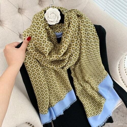 2021 Brand Autumn and Winter Womens Beach Shawl Wool 15% Scarf Ladies Fashion Scarf Headscarf Pashmina Headscarf Silencer