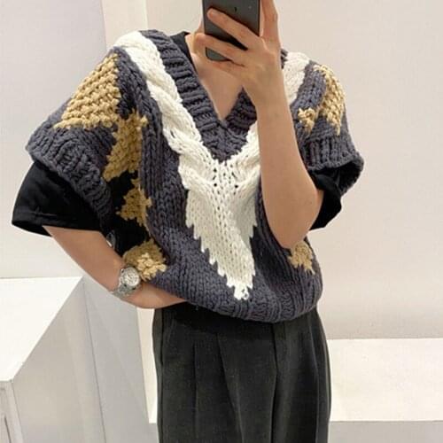 V-neck chic retro patchwork vest elegant fashion termperament twist knitted vest 2021 new spring thicken retro vest new spring