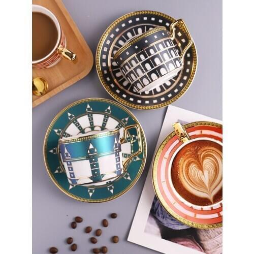 Luxury Porcelain Coffee Cup Vintage Buliding Ceramic Cups And Saucers Set European Afternoon Tea Home Decoration Accessories
