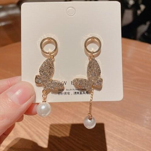 Asymmetric Metal Butterfly Pearl Pendant Earrings exquisite Fashion Simple New Women jewelry Jewelry Earrring Woman earring