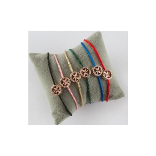 Round Zircon Stone With Butterfly Figures In İp Bracelet