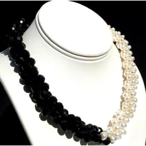 New Favorite Pearl Necklace 3 Rows Black Crystal White Freshwater Pearl Necklace Classic Birthday Party Fine Jewelry Women Gift