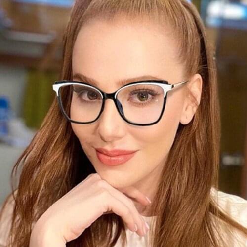 2021 New Trend Alloy Eyeglasses For Women Clear Black Eyewear Elegant Classic Vintage Luxury Brand Oversized Fashion Shades