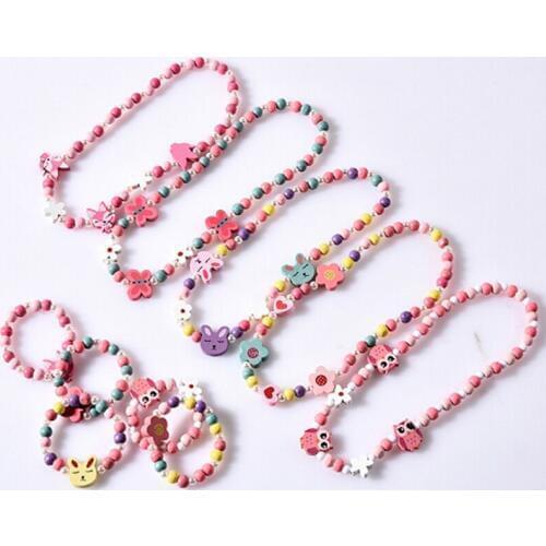 Cute Cartoon Girls Gifts Cartoon Necklace Children Jewelry Mix Color Butterfly Animals Shape Wood Beads Flower Sweater Chain