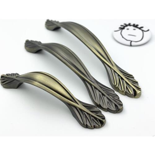 LCH Vintage Style Antique Brass Leaf Handle Ancient European Style Garden Cabinet handle Cabinet Knob Door Pull