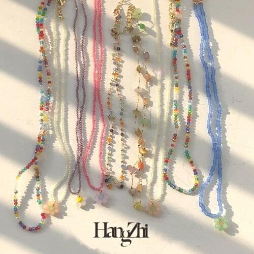 HangZhi 2021 New Korean Sweet Colorful Acrylic Flower Little Daisy Pendant Bohemia Beaded Necklace for Women Party Jewellery
