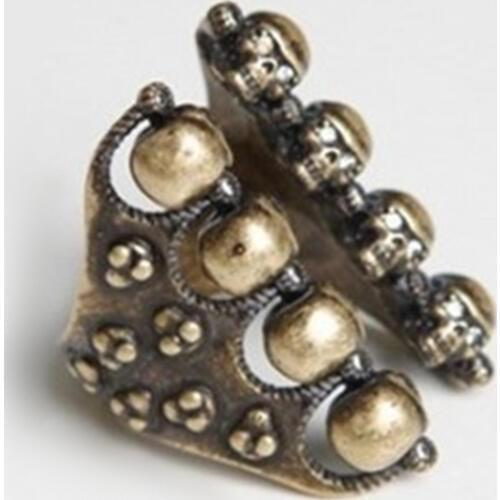 Hot fashion punk style personality characteristics Crystal Skull Ring Arranged in rings opening Jewelry