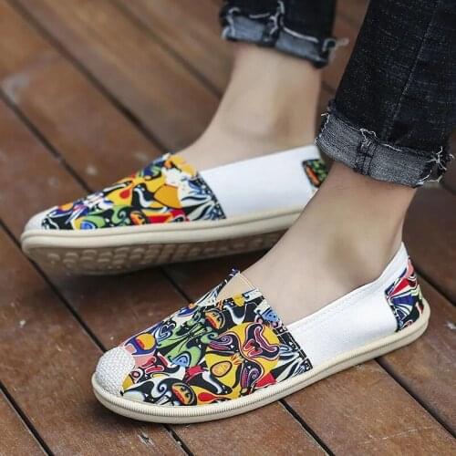 Mens Shoes Breathable Canvas Mens Casual Shoes Fashion Spring Non-slip Shoes Personality Cartoon Mens Flat Shoes Loafer Shoes