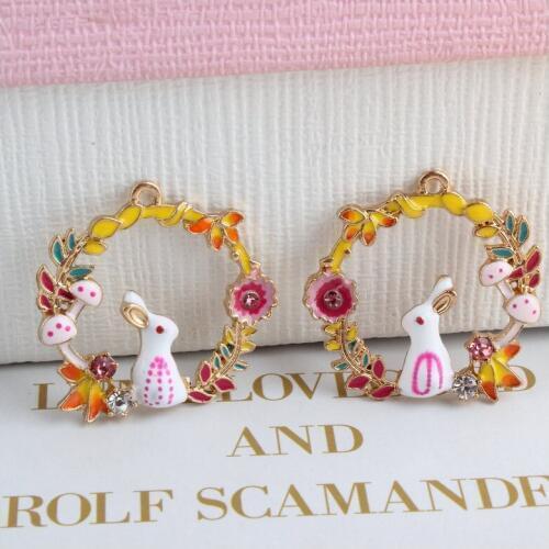 10PCS New Korean Alloy Enamel Rabbit in Wreath Charms Floating Metal Dangle Charms Necklaces Pendant for Jewelry DIY Making