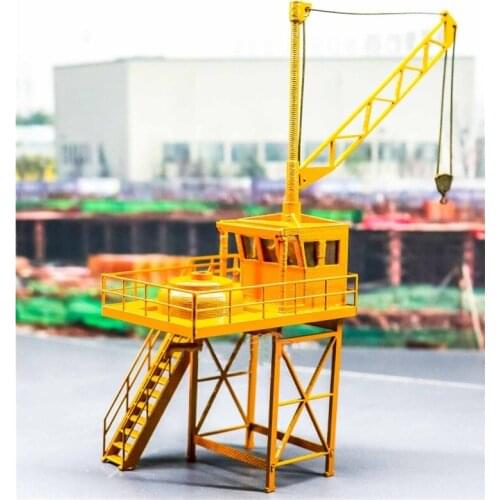 Creative 1:87 HO Scale Engineering Crane Model for Sand Table Building Scene Decorations 7.5*7*17cm G19