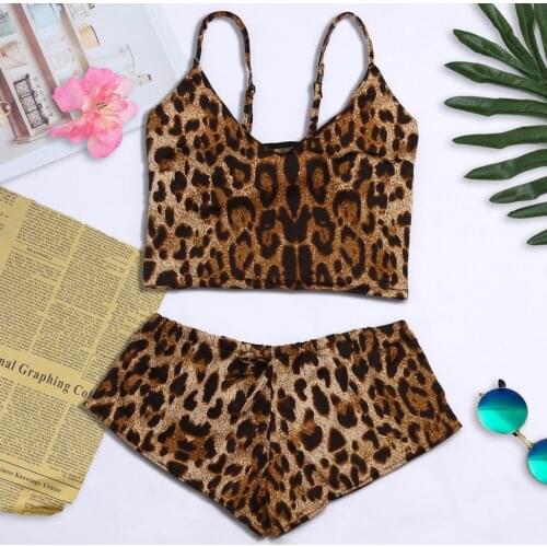 Sexy Lingerie Leopard Printed Bras Set Women Bralette Bras + G-string Thong Panties Sets Sexy Underwear Sleepwear Nightwear