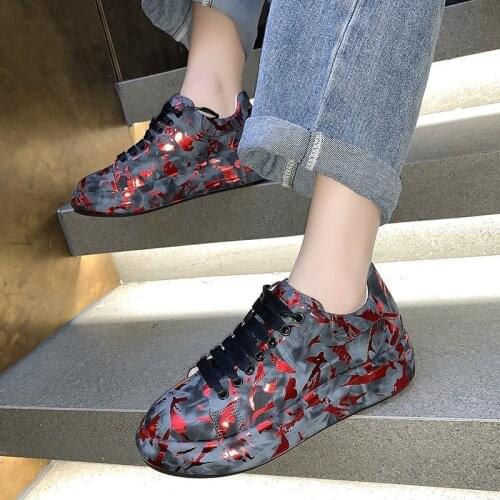 Ladies Flat Vulcanized Shoes Fashion Graffiti Sports Shoes Women Low Top Flat Light Shoes Casual Shoes Lace-up Shoes Sneakers
