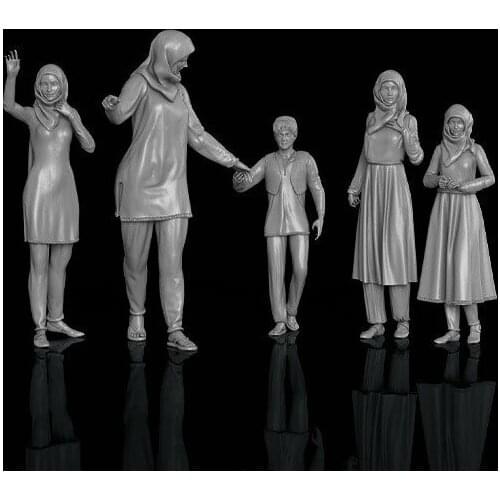 New Unassembled 1/35 modern stand 5 people Resin Figure Unpainted Model Kit