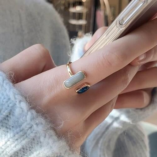 Baroque Gold Asymmetry Geometric Square Rings for Women Chic Open Cuff Vintage Ring Jewelry Finger Accessoires