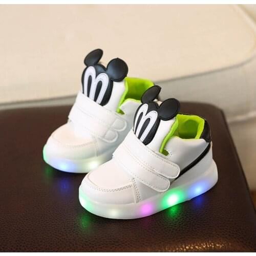 Autumn and winter shiny fashion Disney cartoon glowing childrens shoes LED Korean boys and girls fashion Mickey casual shoes