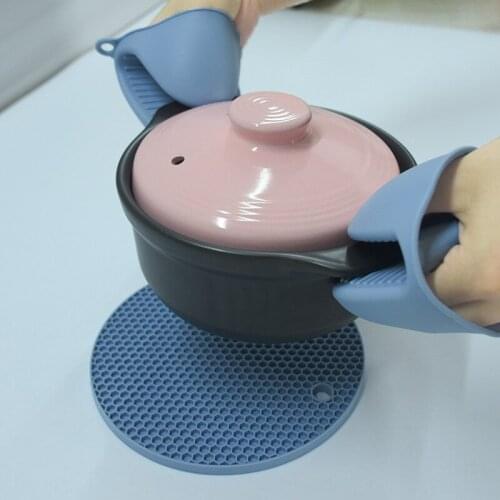 Heat Insulating Gloves Silicone Placemats Hand Clips Set Of 6 Silicone Pots And Pans Coasters Kitchen Supplies
