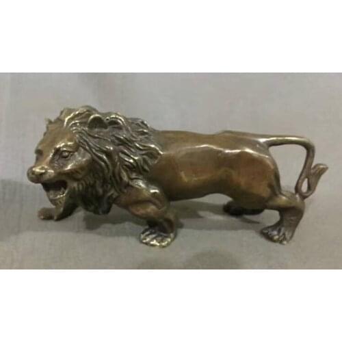 Family decoration + bronze lion statue