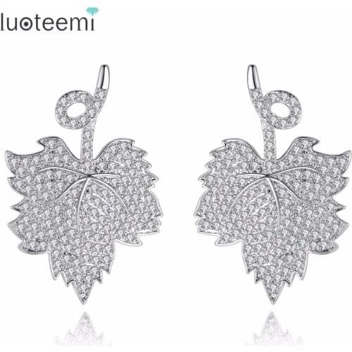 LUOTEEMI 2017 New Arrival Tiny Cubic Zircon Crystal Canadian Maple Leaf Charm Stud Earrings For Womens Fashion Brinco Gift