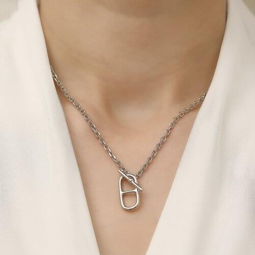 SRCOI Dainty Copper Hollowed Pig Nose Toggle Clasp Chokers Ladies Minimalist OT Buckle Link Chain Geometric Necklaces Collars