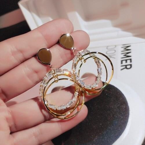 South Koreas new French diamond-inset ring earrings metal sense earrings web celebrity all-match minority earrings women