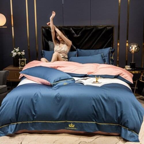 Luxury high-end European style four-piece bedding sets and duvet cover naked sleeping hotel bedding