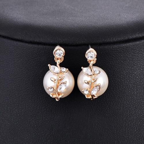 New Exquisite Imitation Pearl Inlaid zircon Stud Earrings Fashion Long Statement Earrings for Women Party Wedding Female Jewelry