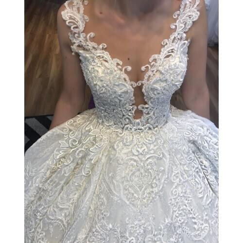 Luxury Beaded Lace Wedding Dress 2021 Highly Custom Made Lace Wedding Bridal Gowns Robe De Mariee Mariage Vestidos De Novia