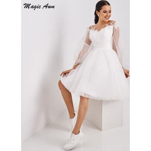 Magic Awn White Knee Length Wedding Dresses Boho Long Sleeves Lace Appliques Beach A-Line Bridal Gowns Lace Up Back Illusion