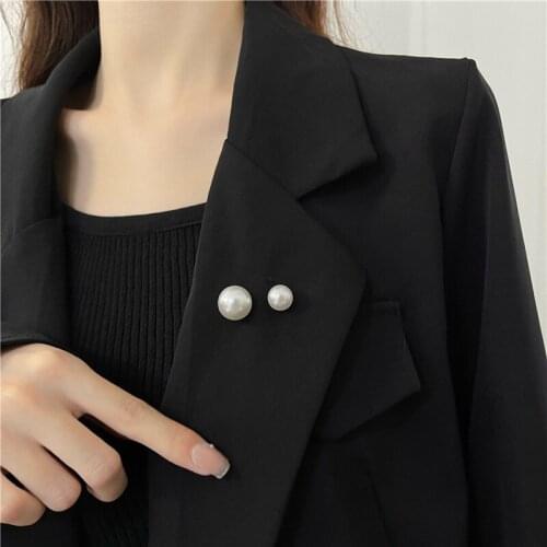 Summer Japanese Cute Friends Brooches Light Proof Pearls Pin Luxury Jewelry