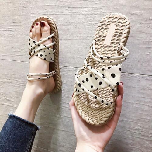 Summer New Red Wild Flat-Bottomed Slippers Liang Chuan Students Roman Sandals Women Shoes