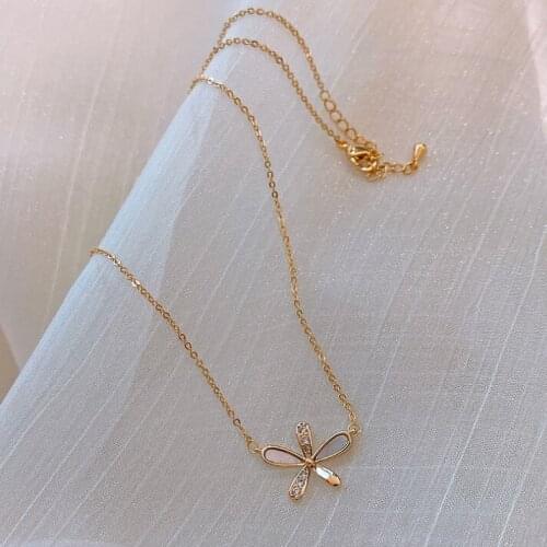 Fashion butterfly Heart Daisy Pendant Necklace For Women Girls Summer Flower Geometric Charms Choker Jewelry Party Gifts