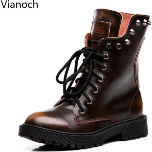 Vianoch Footwear