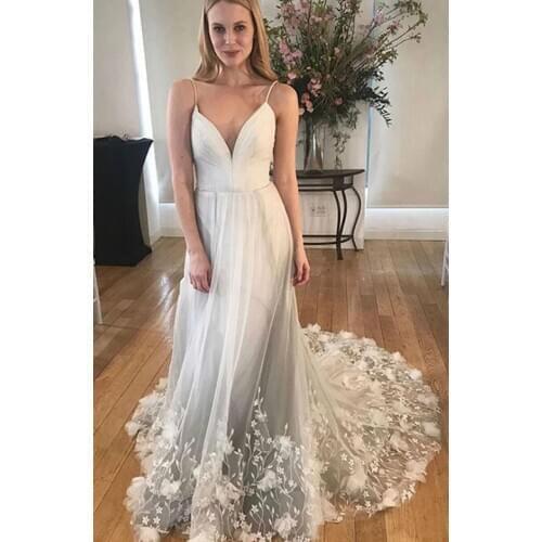 2021 Graceful A Line Aooliques Spagheti Wedding Sleeveless V Neckline Open Back Lace Wedding Dresses For Bride