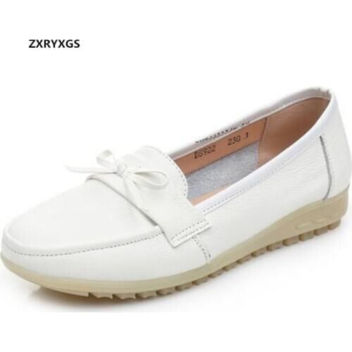 2021 New Light Comfortable White Genuine Leather Shoes Nurse Doctor Beautician Work Shoes Woman Flats Large Size Casual Shoes