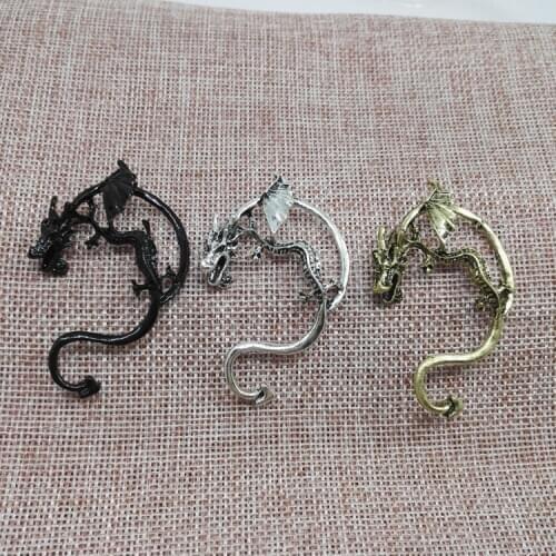 Retro Flying Dragon Ear Clip Personality Domineering Stereo Dragon Kiss Men Women Cool Ear Bone Clip Accessories Gifts 2021 New