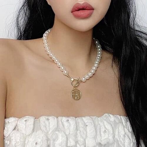 Bohemian classic romantic style showing temperament Pearl string Portrait golden coin Necklace Necklace Pendant Gift Jewelry