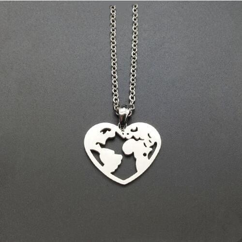 Vintage World Map Necklace Stainless Steel Love Heart Fashion Outdoor Travel Earth Day Gift Women Men Jewelry Choker Jewelry
