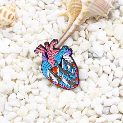 A strong heart Enamel Brooch Creative combination of mountain and heart Lapel Pin Fashion punk custom Badge