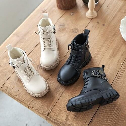 Children Boots Soft-soled Girls Martin Boots Autumn and Winter Warm British Style Boys Leather Boots Student Metal Chain Hot