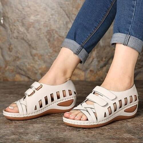 Hole Sandals Women Roman Shoes Flat Retro Womens Sandals Beach Wedge Ladies Sandals Solid Color Durable Soulier Sandalias Mujer