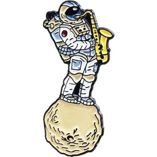 New Creativity Unique Brooch Astronaut Playing Saxophone Enamel Brooch Pin Badge Clothes Bag Hat Decor For Unisex Accessories