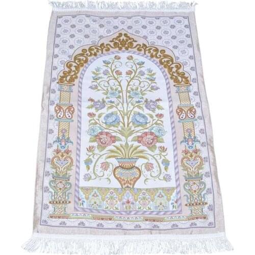 CKN 025 Lined Prayer Rug