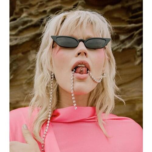 New arrival 2018 Spring Summer Styles Women Little Cat Eye Sunglasses Fashion Men Transparent Purple Lens Slim Shades UV400 n274