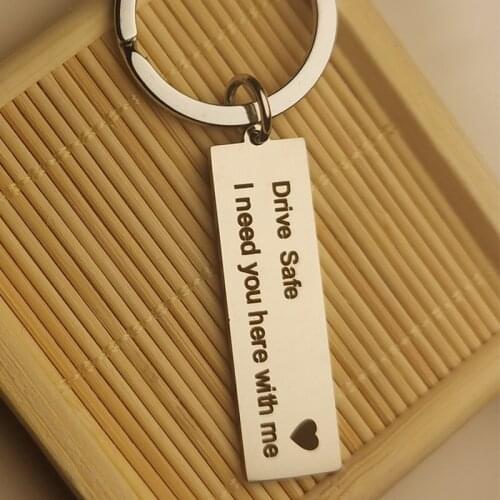 Cute Funny Engraved Drive-Safe Keychain Pendant I Need You Here With Me Heart Letter Key Chain Keyring Couples Boyfriend Jewelry
