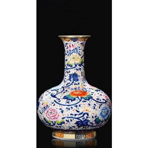 Qing Dynasty Emperor Qianlong Blue And White Contrasted Pastel Color Appreciation Vase