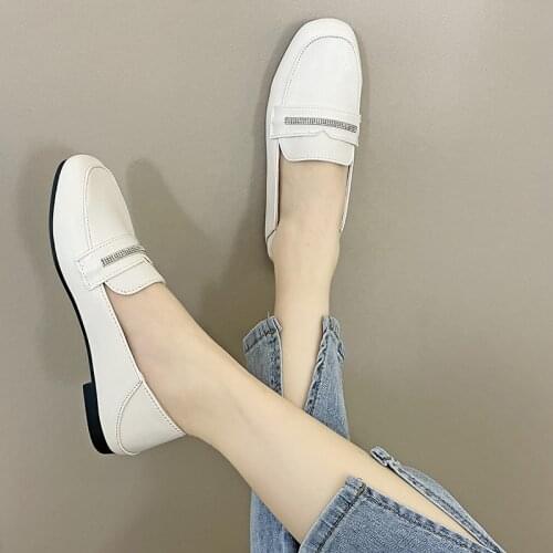 2021 New Womens Sports Shoes Spring and Autumn Casual PU Leather Flat Shoes Womens Non-slip Breathable Outdoor Fashion Shoes