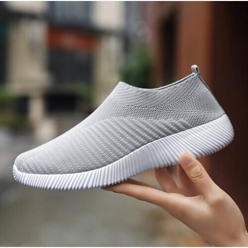 CHAIYAO Women's Slip-ons