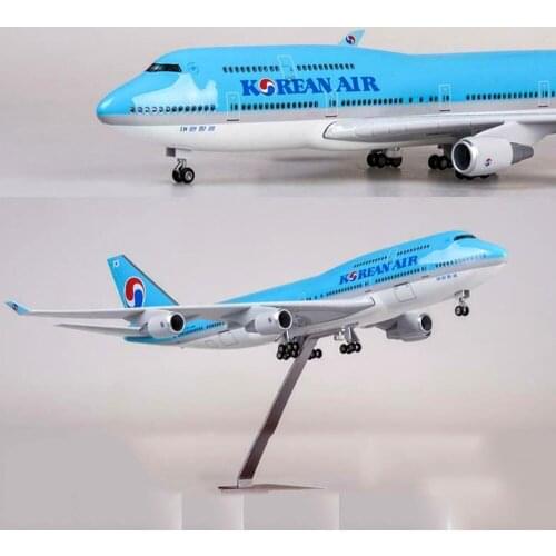 47CM New stock 1:157 KOREAN AIR PLANE Model LED Light Passanger Plane B747 Resin Airplane Toy Aircraft Model With light